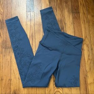 Lululemon Always On high rise tight Flocked Everlux 28”